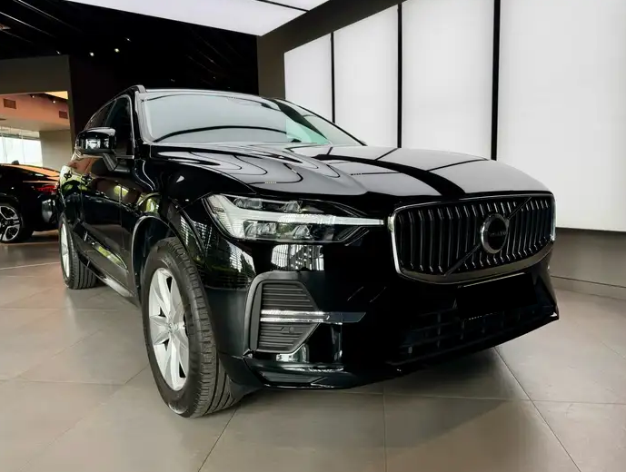 Left hand drive VOLVO XC 60 2.0 B4 Essential MHEV 197 CV